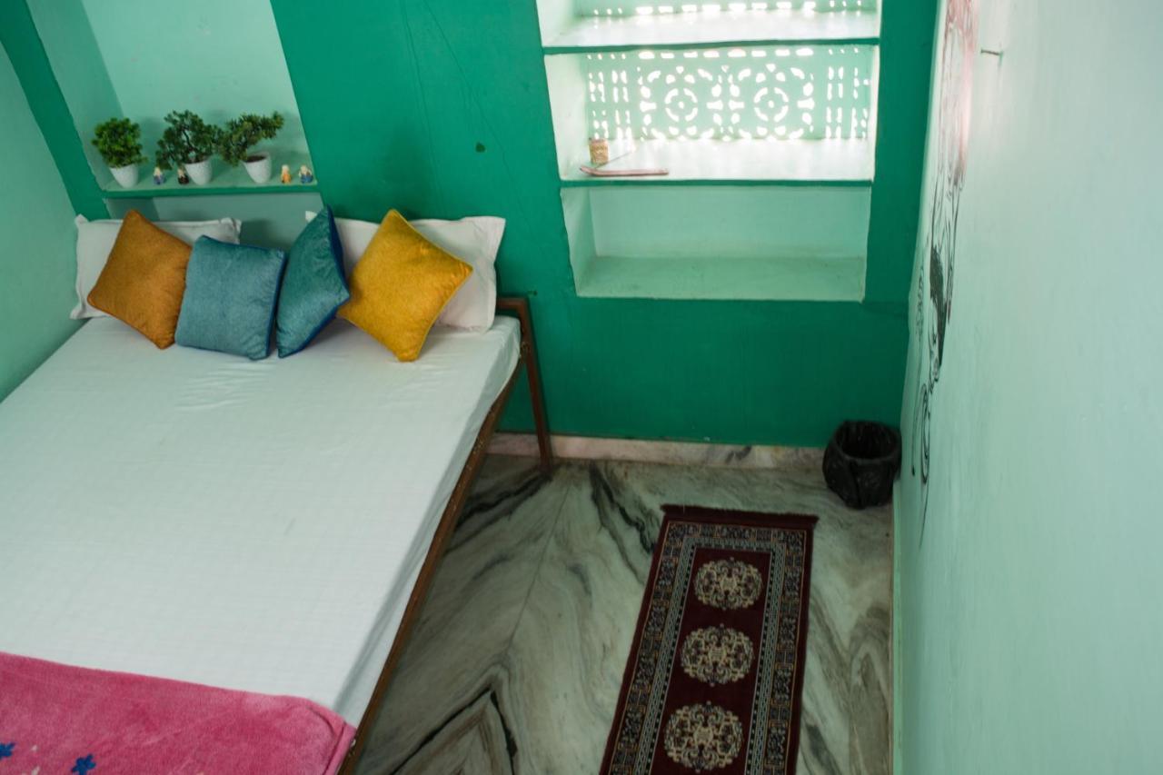 12 Monks Backpackers Community Hostel Pushkar Exterior photo