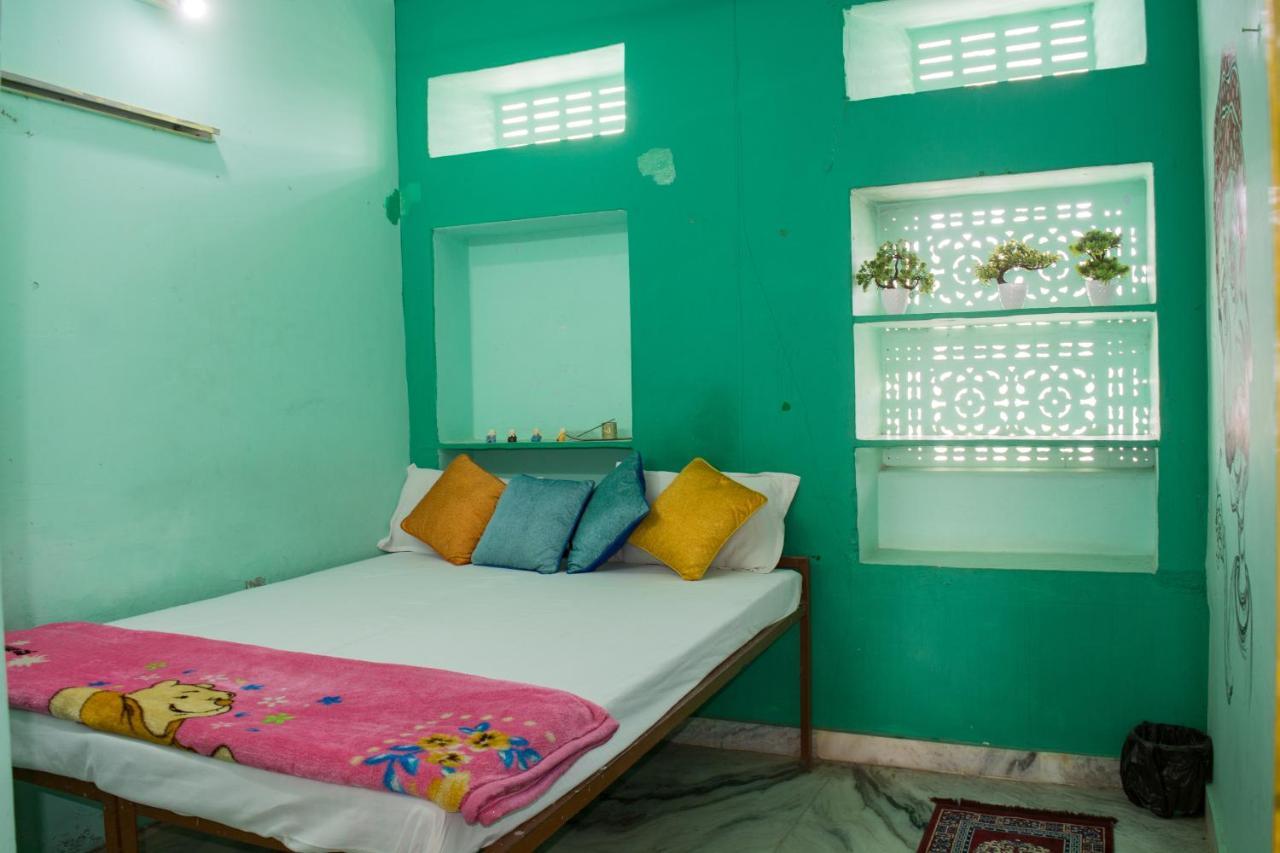 12 Monks Backpackers Community Hostel Pushkar Exterior photo