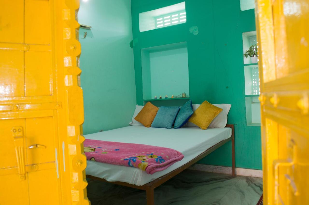 12 Monks Backpackers Community Hostel Pushkar Exterior photo